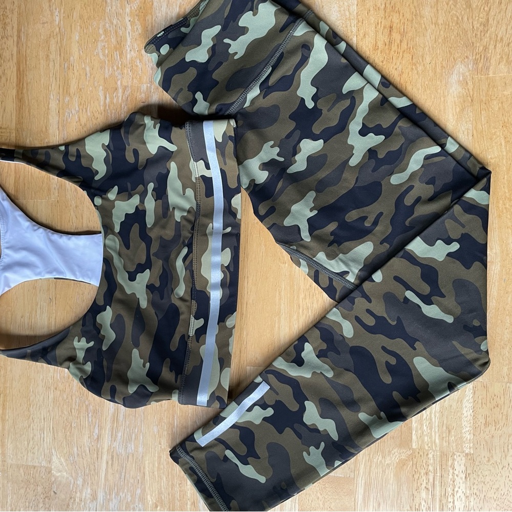 Zyia Camouflage Sports Bra and Leggings Set